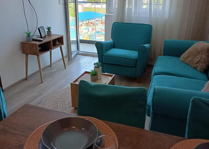 Nastasija- Gleda Na Aqva Park * Jagodina