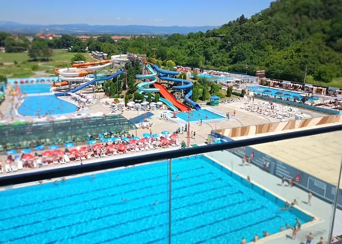 Διαμέρισμα Nastasija- Gleda Na Aqva Park